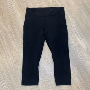Lululemon Speed Up Crop Size 10 21” inseam